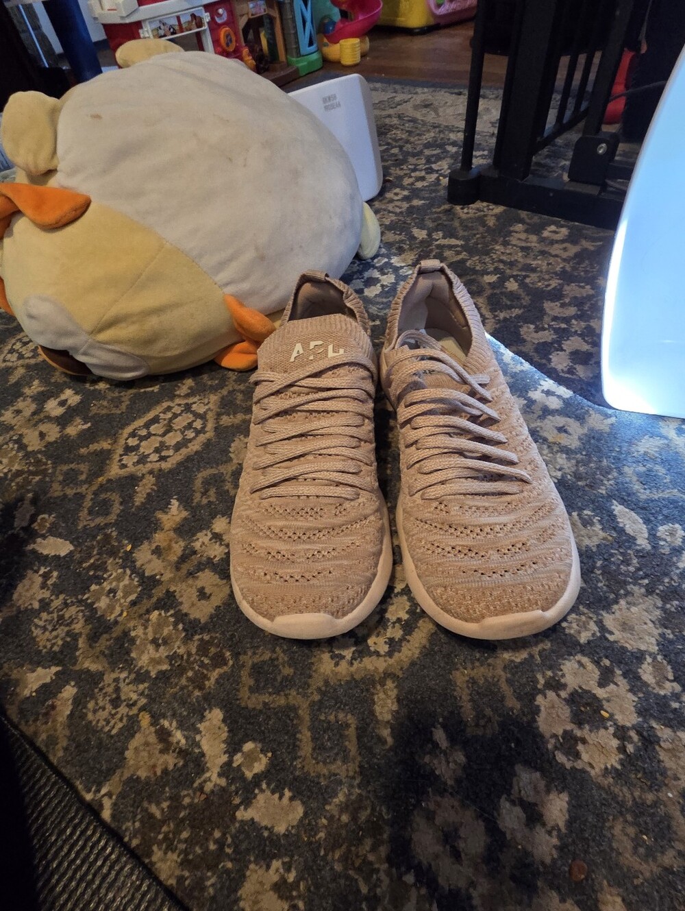 APL sneakers Size 7  women's techloom wave shoes in beach/beachwood/melang